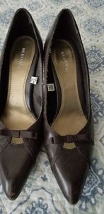 Ladie's size 7 heels